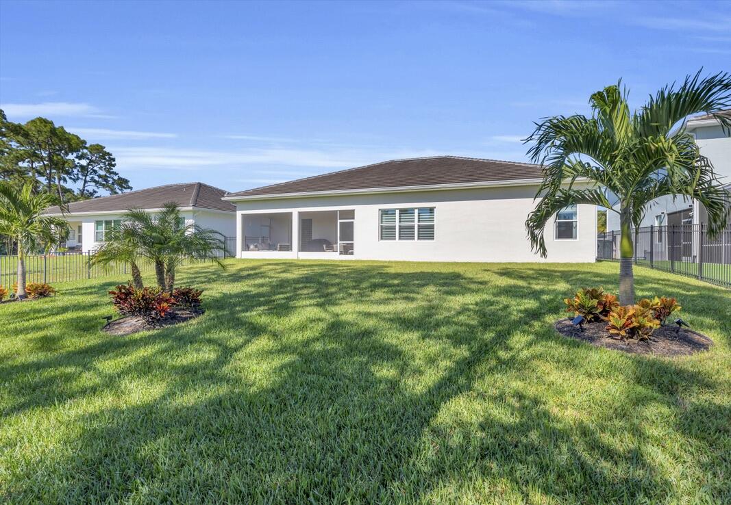 668 SW Riverwatch Place, Stuart