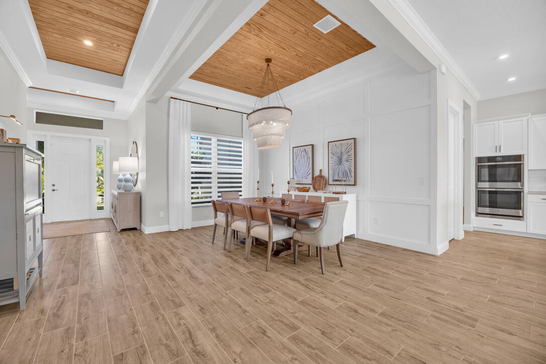 668 SW Riverwatch Place, Stuart