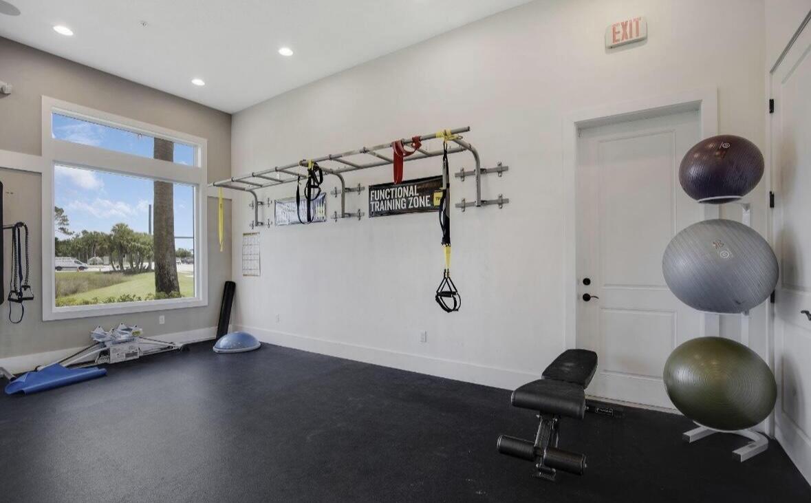 684 SW Pennfield Terrace