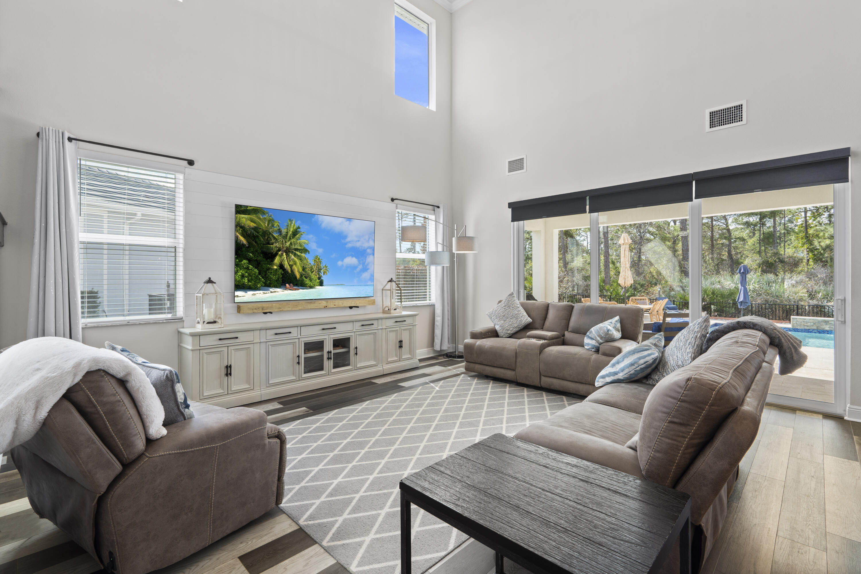 684 SW Pennfield Terrace