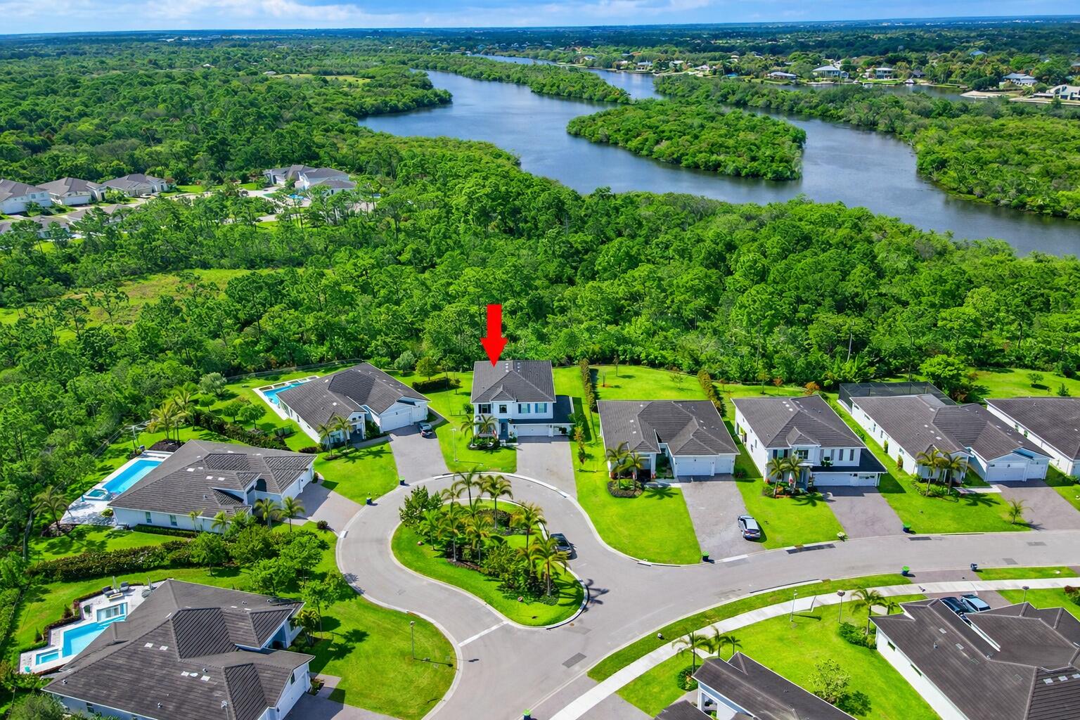 684 SW Pennfield Terrace