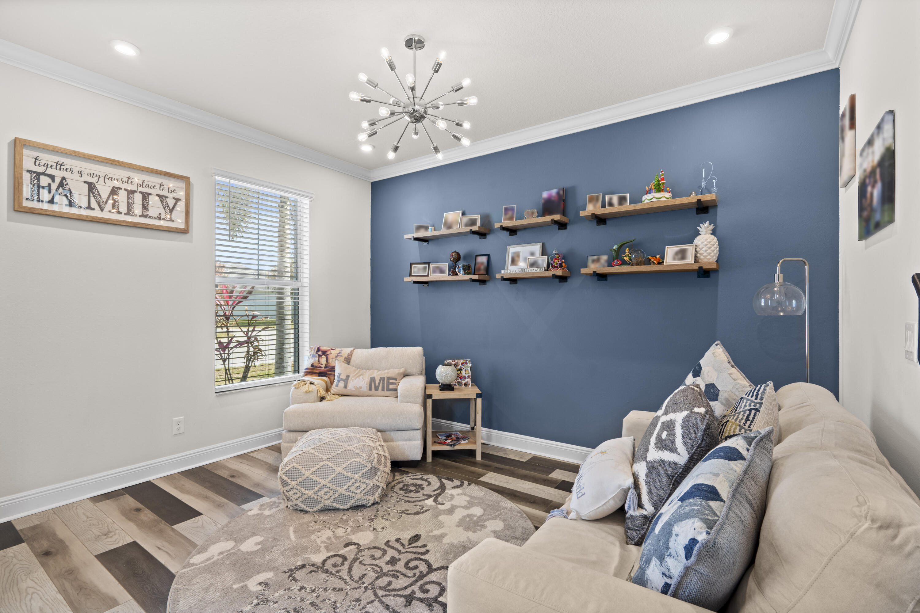 684 SW Pennfield Terrace