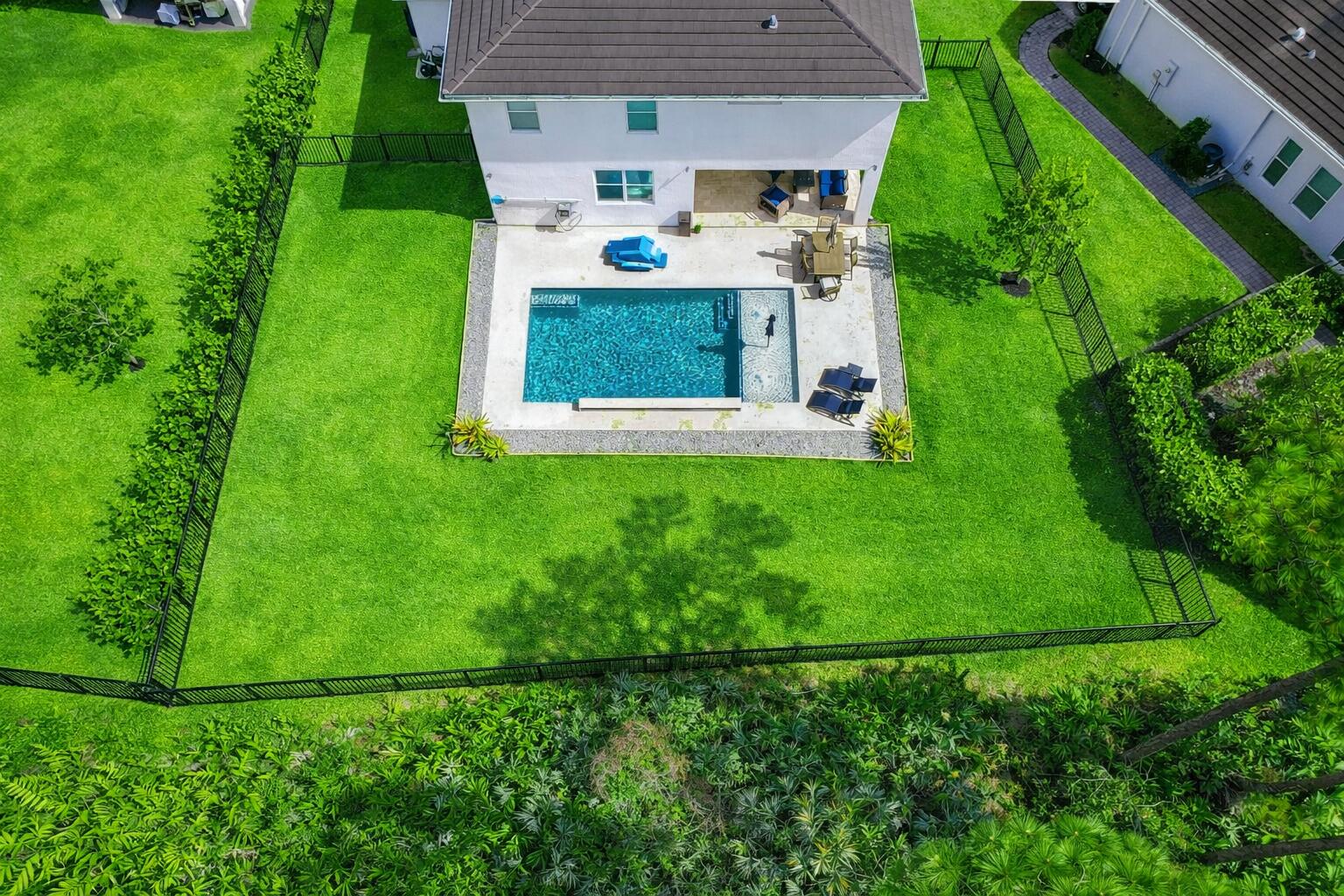 684 SW Pennfield Terrace