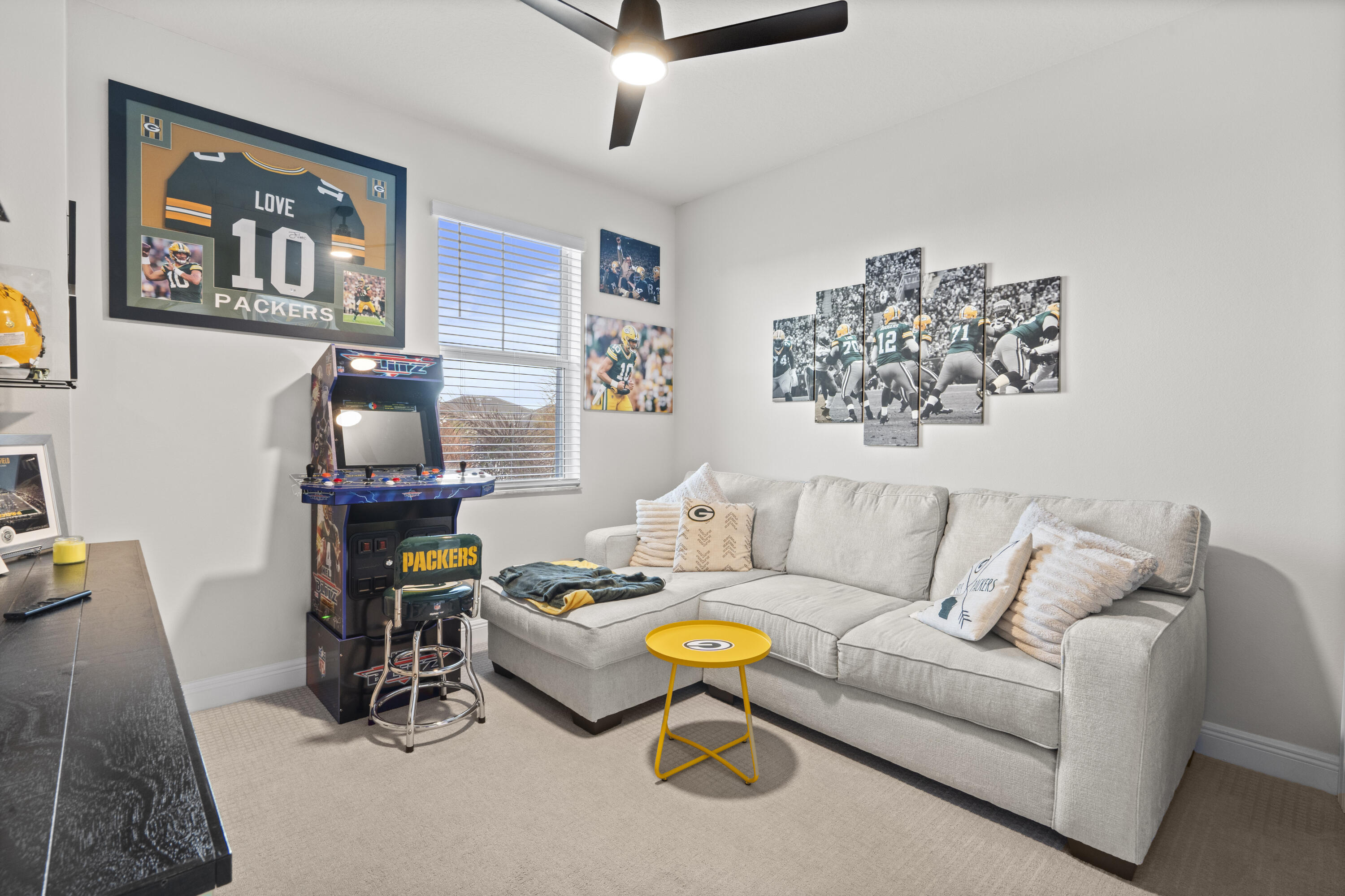 684 SW Pennfield Terrace