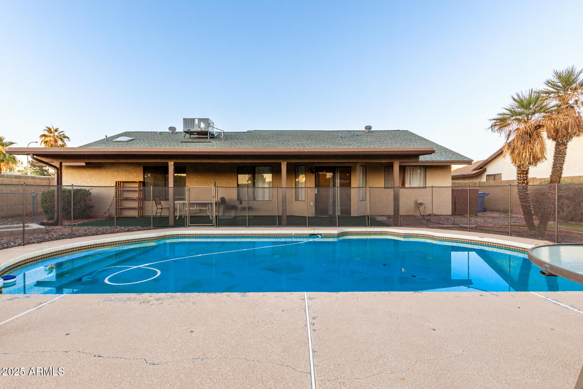 1729 W BROOKS Street