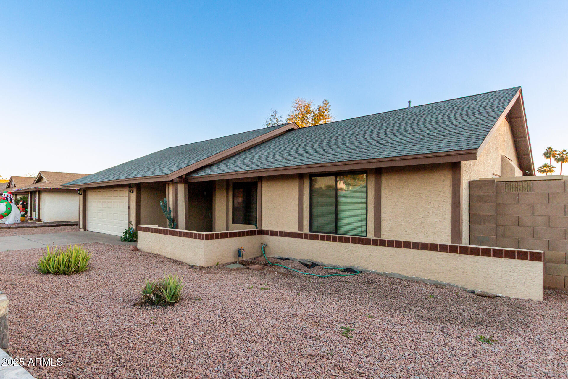 1729 W BROOKS Street