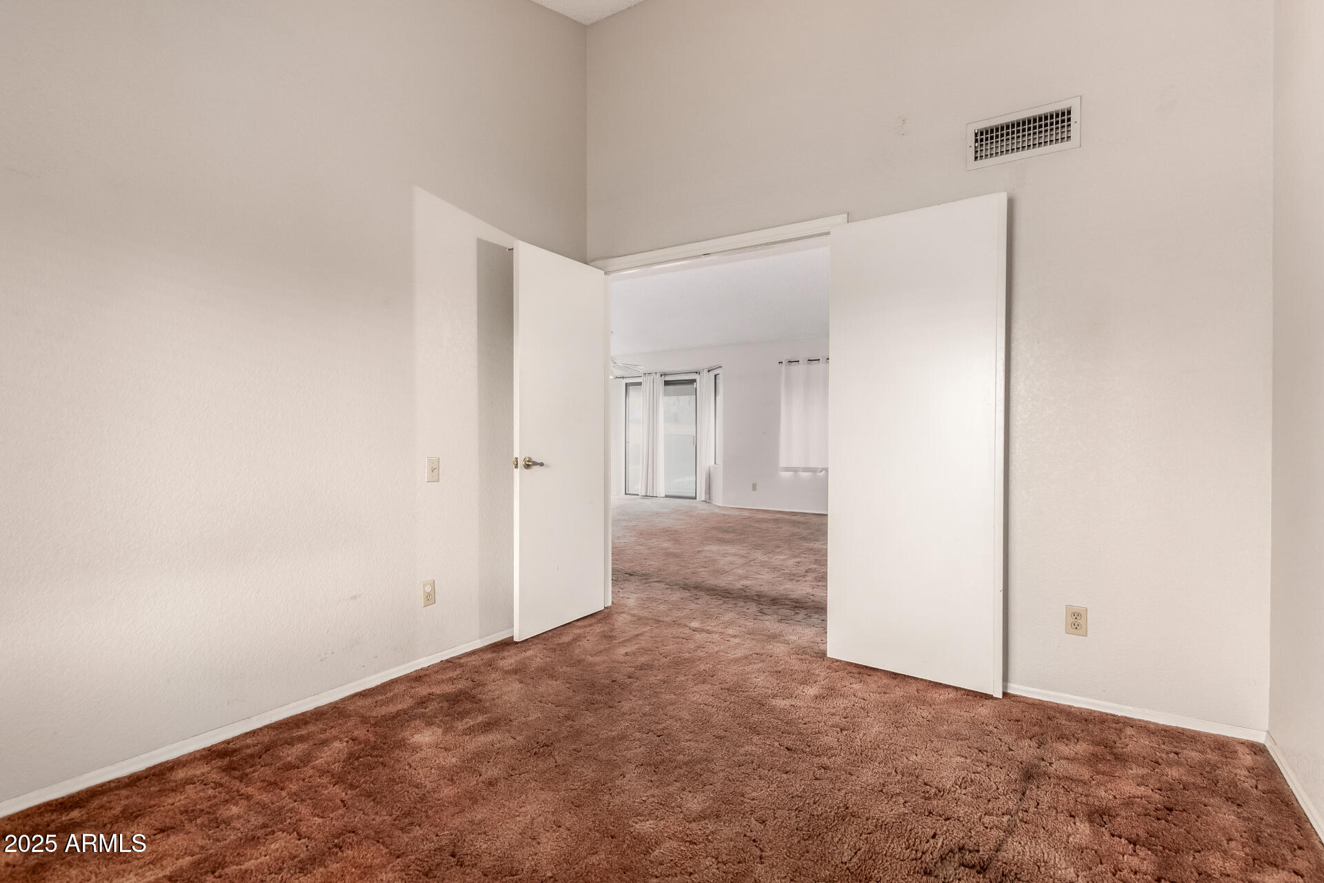 1729 W BROOKS Street