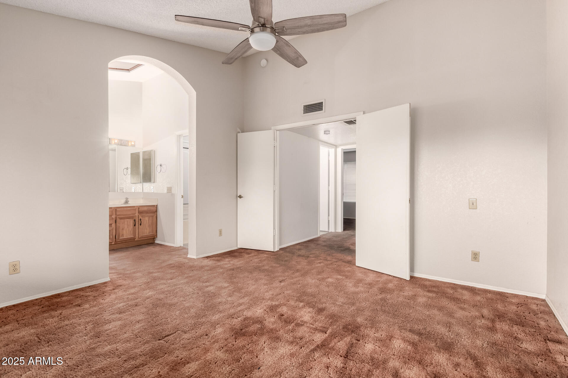 1729 W BROOKS Street