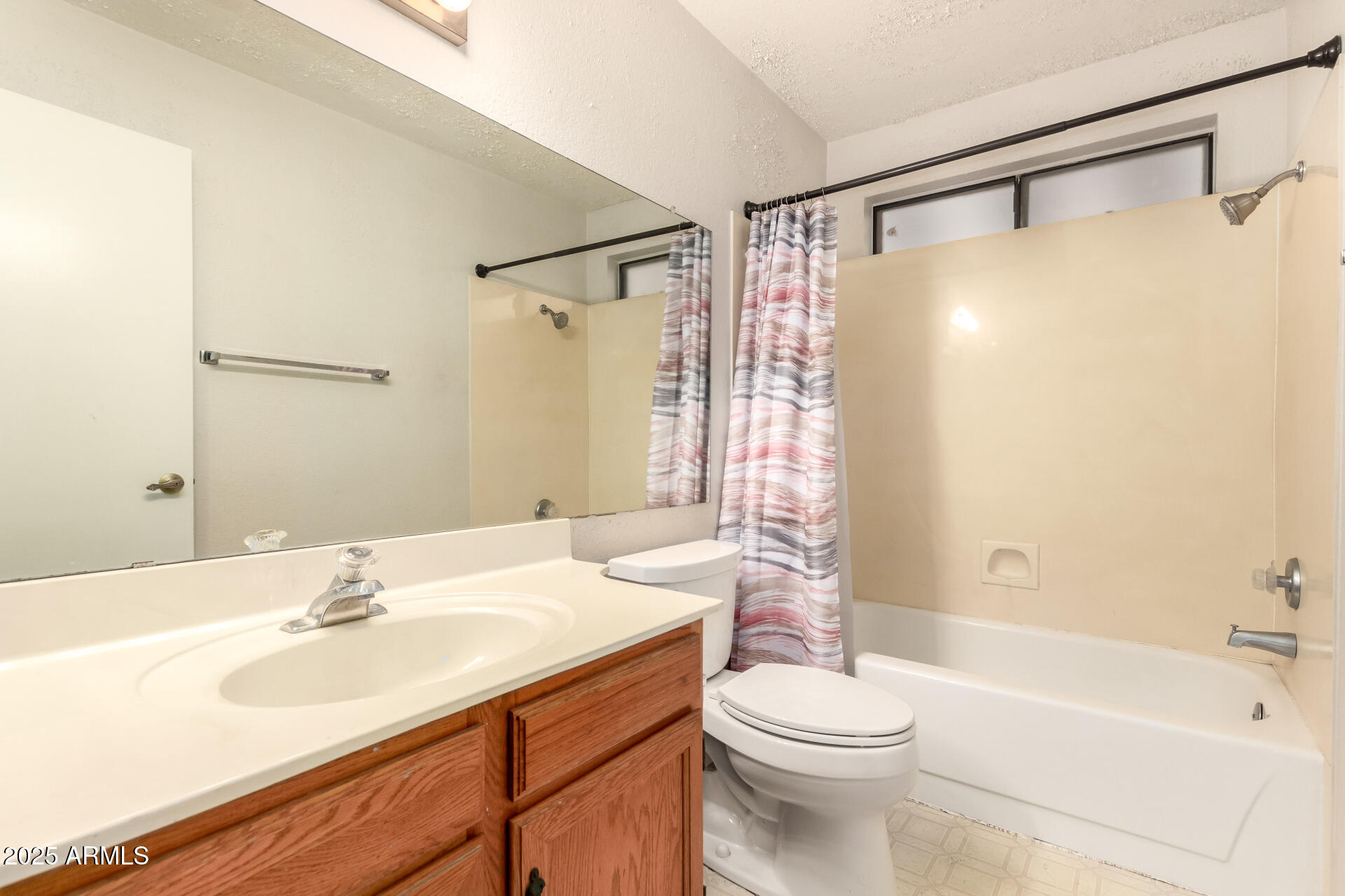 1729 W BROOKS Street