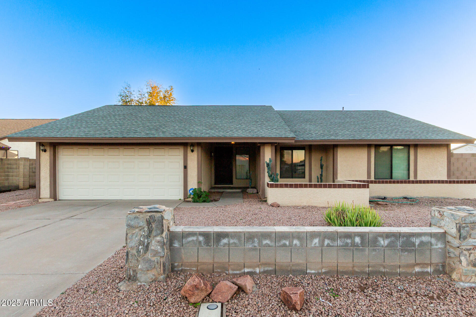 1729 W BROOKS Street