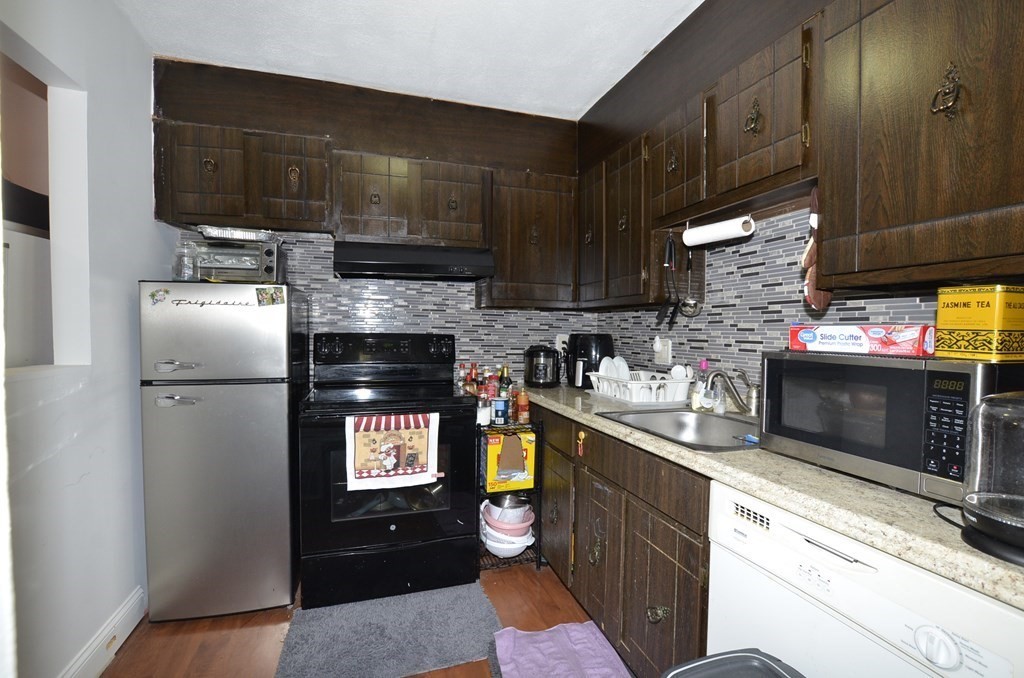 159 Bittersweet Ln Unit: 121