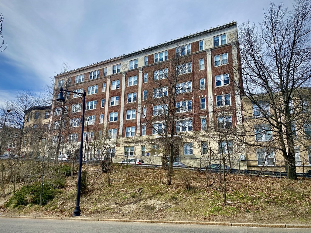 1691 Commonwealth Ave Unit: 31