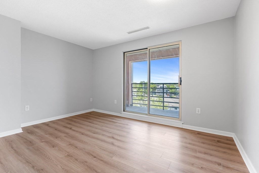 20 Rockland House Rd Unit: 402