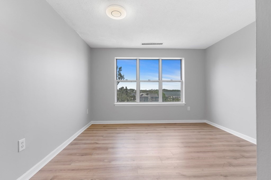 20 Rockland House Rd Unit: 402