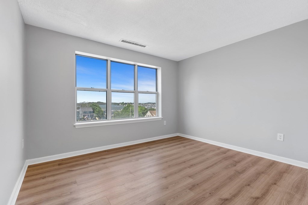 20 Rockland House Rd Unit: 402