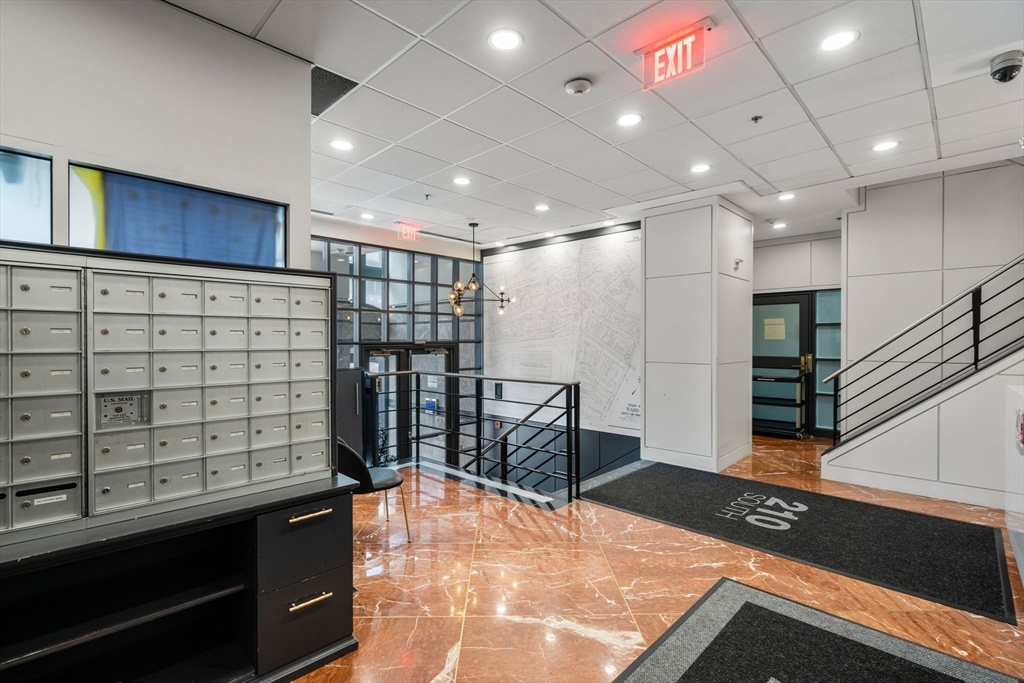 210 South Street # 5 Unit: 8-5