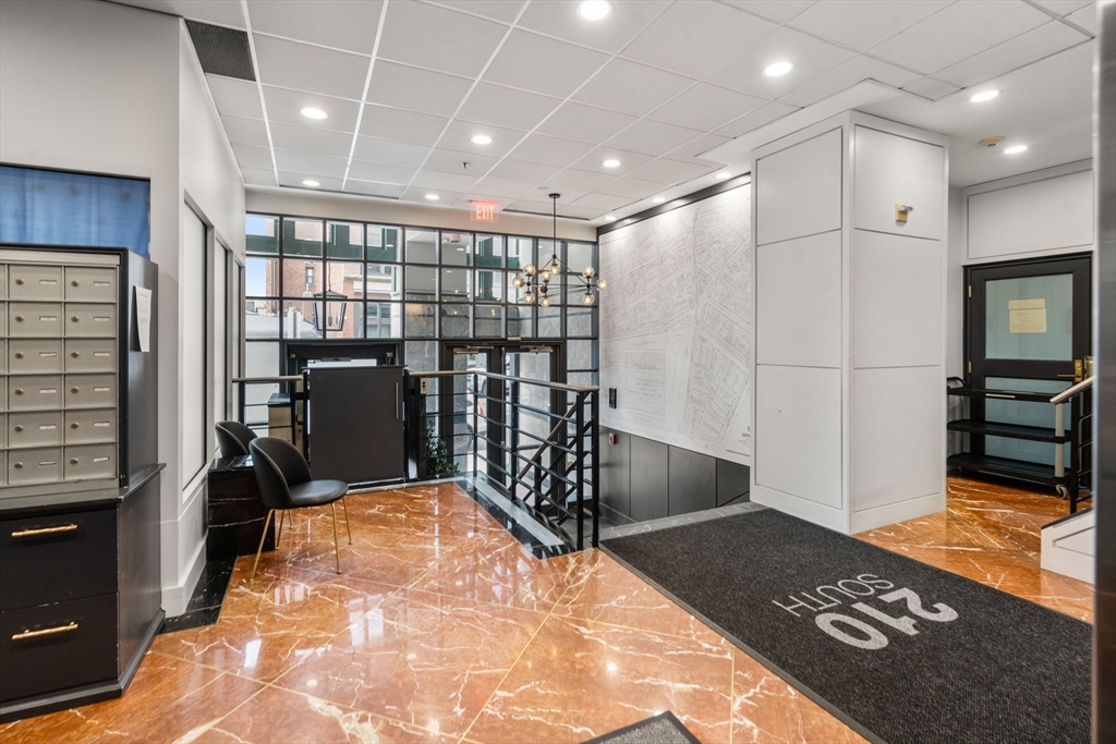 210 South Street # 5 Unit: 8-5