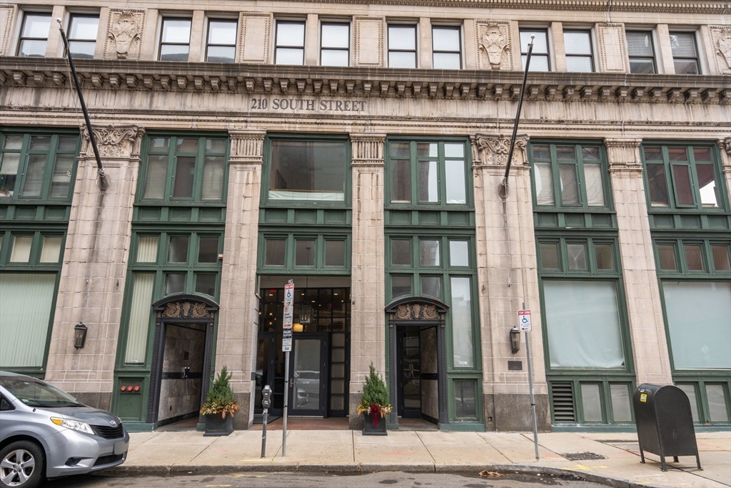 210 South Street # 5 Unit: 8-5