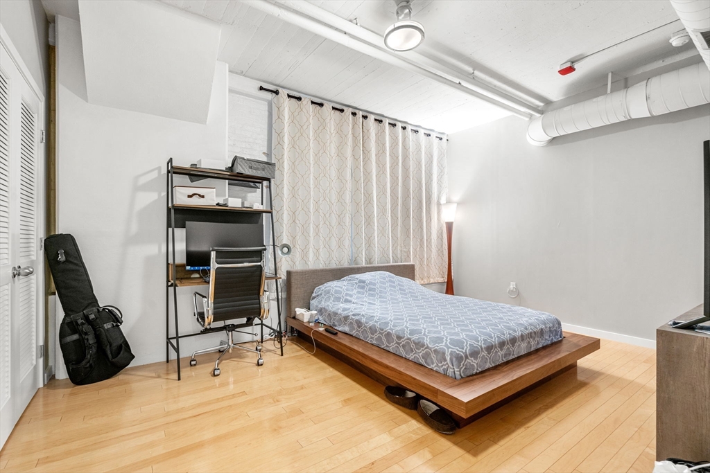 210 South Street # 5 Unit: 8-5