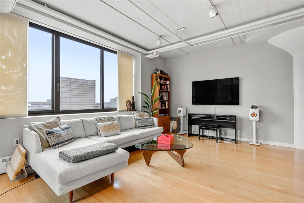 210 South Street # 5 Unit: 8-5