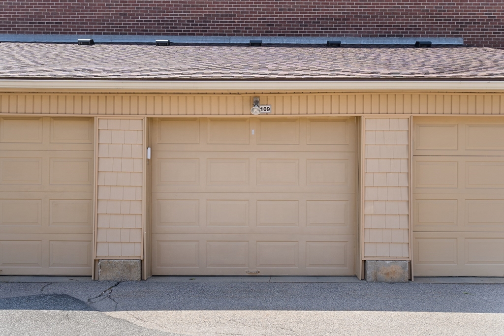 109 Greenbrook Dr # 109