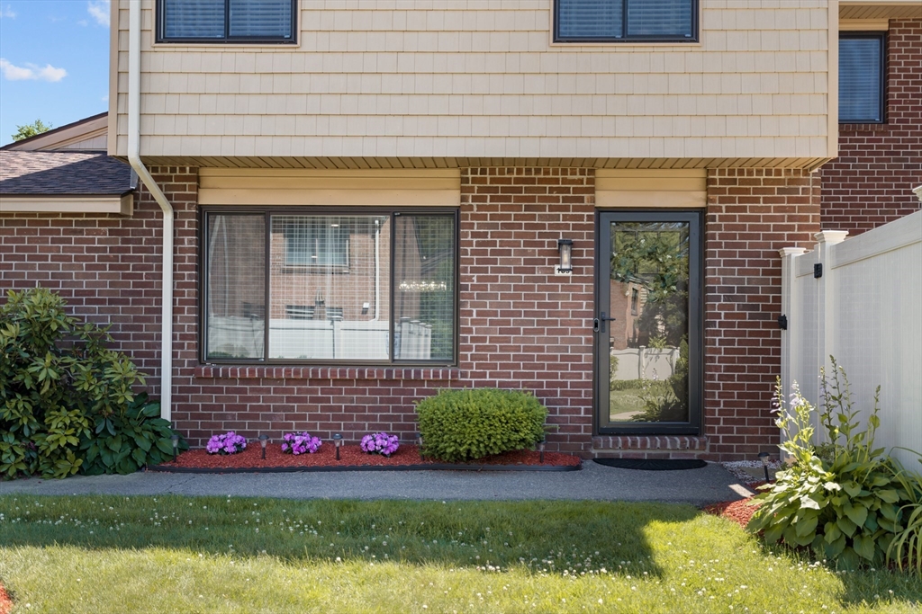 109 Greenbrook Dr # 109