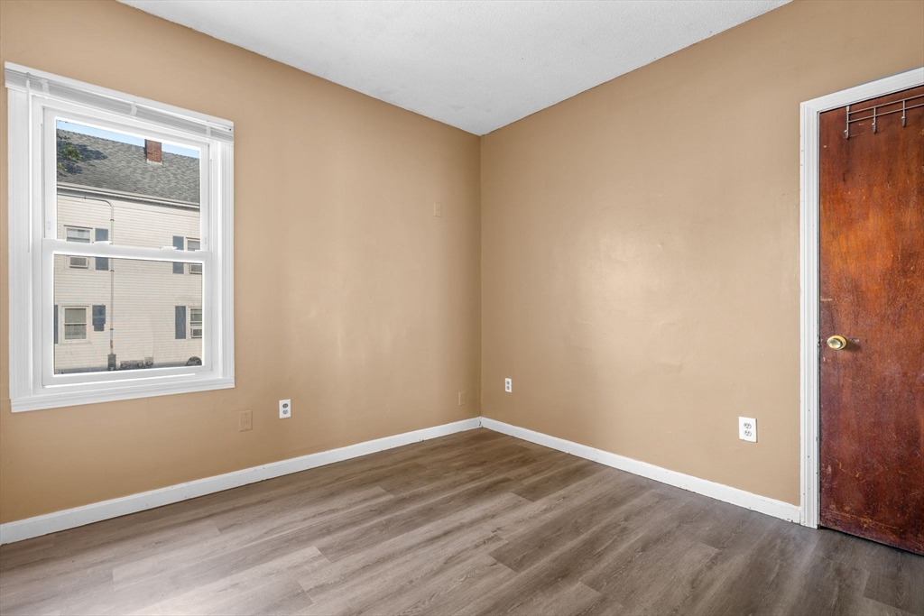 121 Austin St
