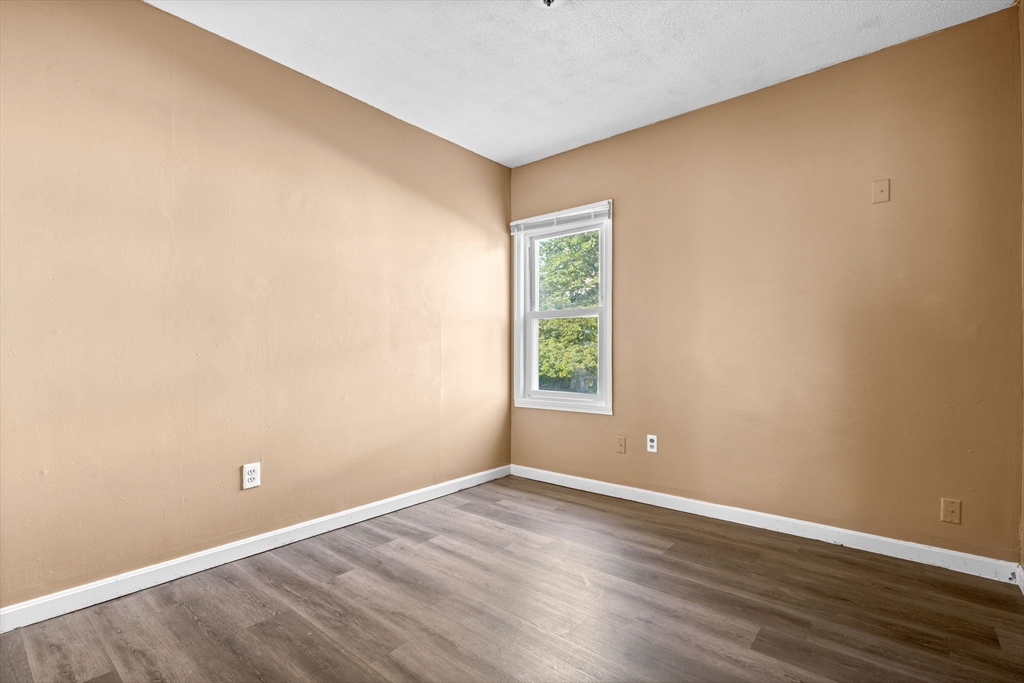 121 Austin St