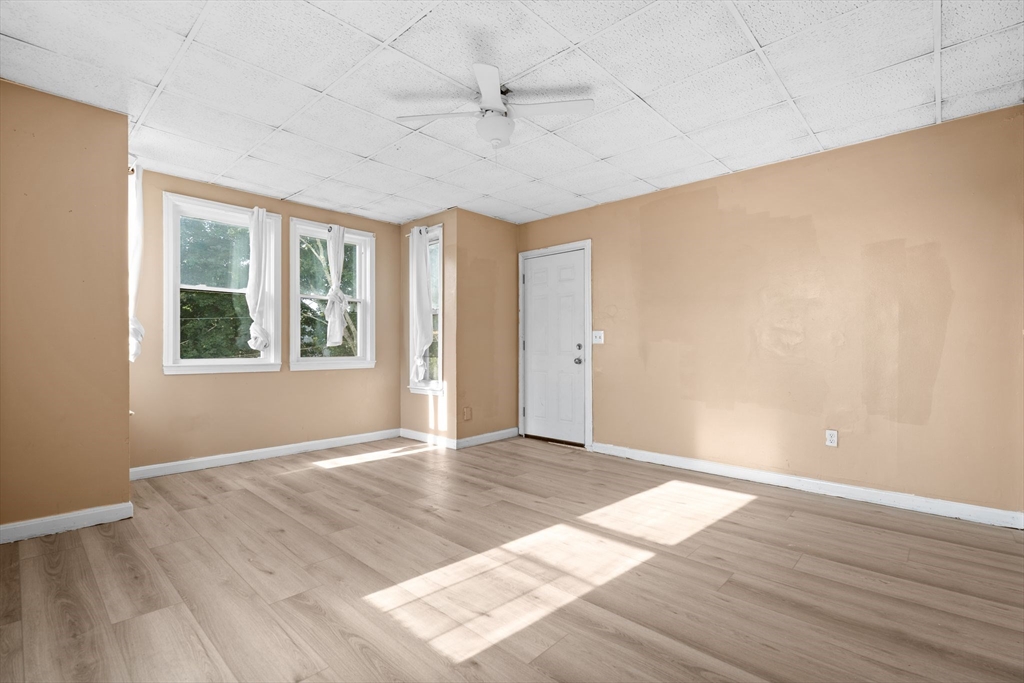 121 Austin St