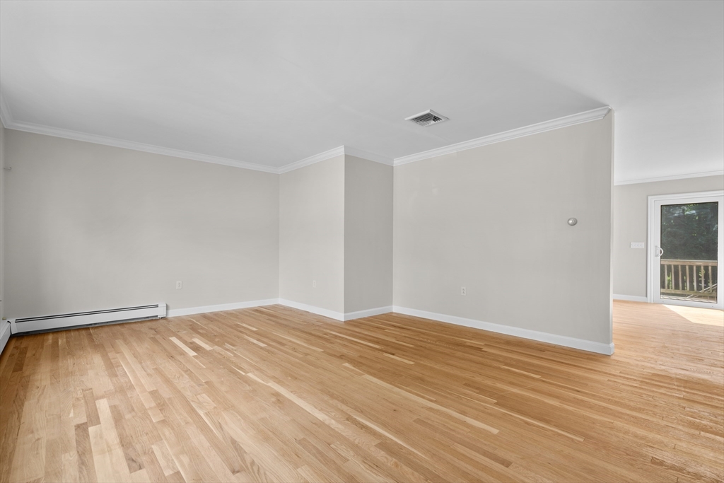 323 Commercial St # 1