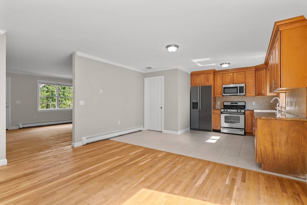 323 Commercial St # 1