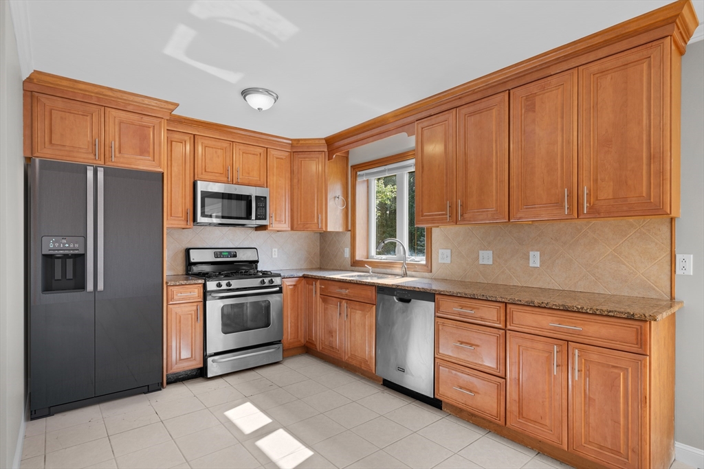 323 Commercial St # 1