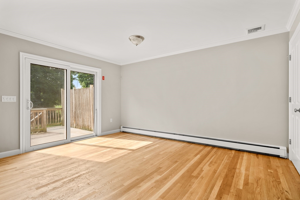 323 Commercial St # 1