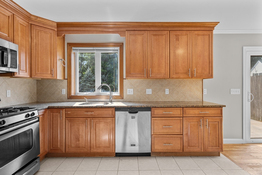 323 Commercial St # 1