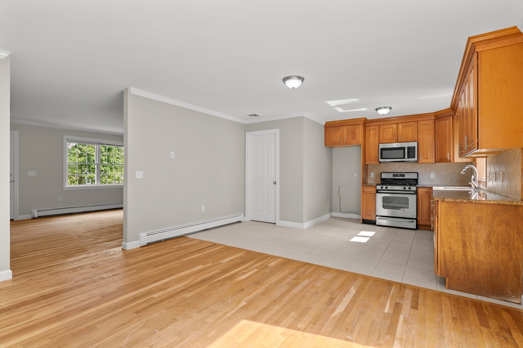 323 Commercial St # 1