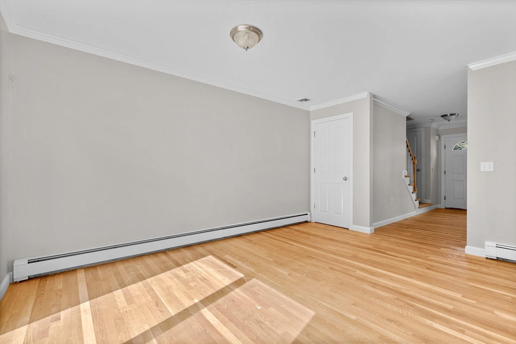 323 Commercial St # 1