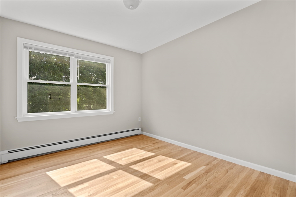 323 Commercial St # 1