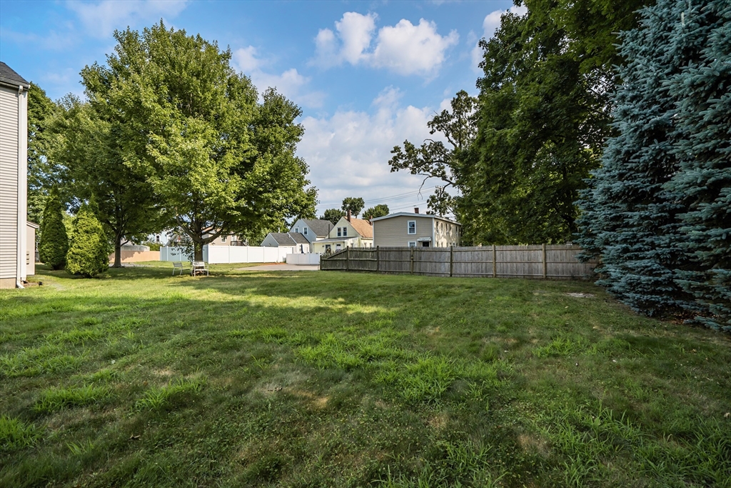 323 Commercial St # 1