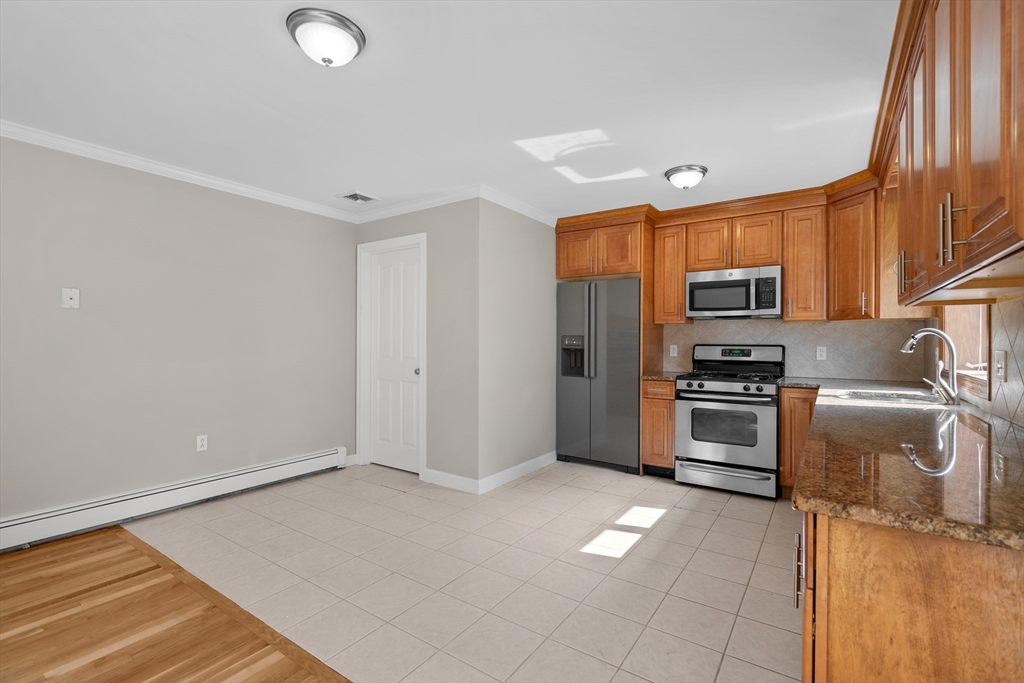 323 Commercial St # 1