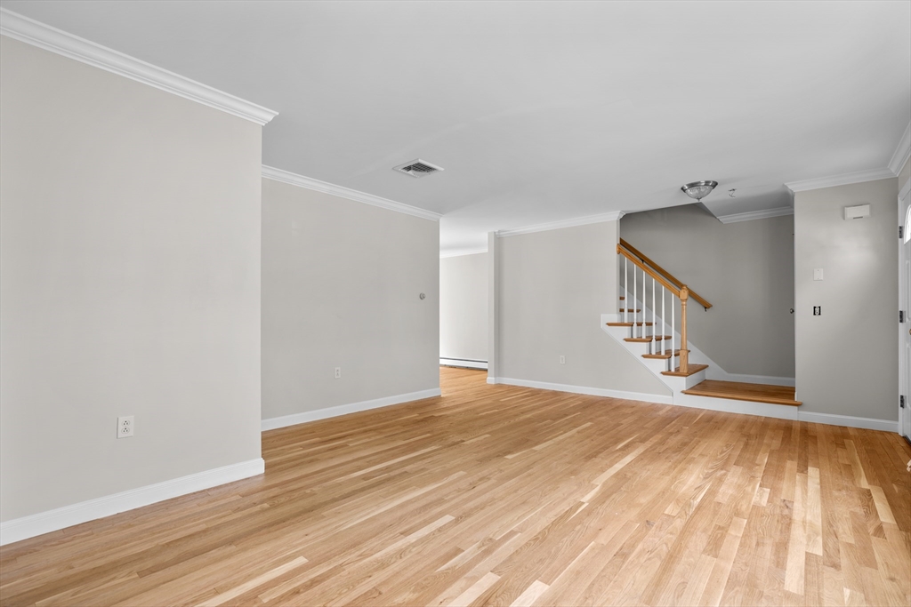 323 Commercial St # 1