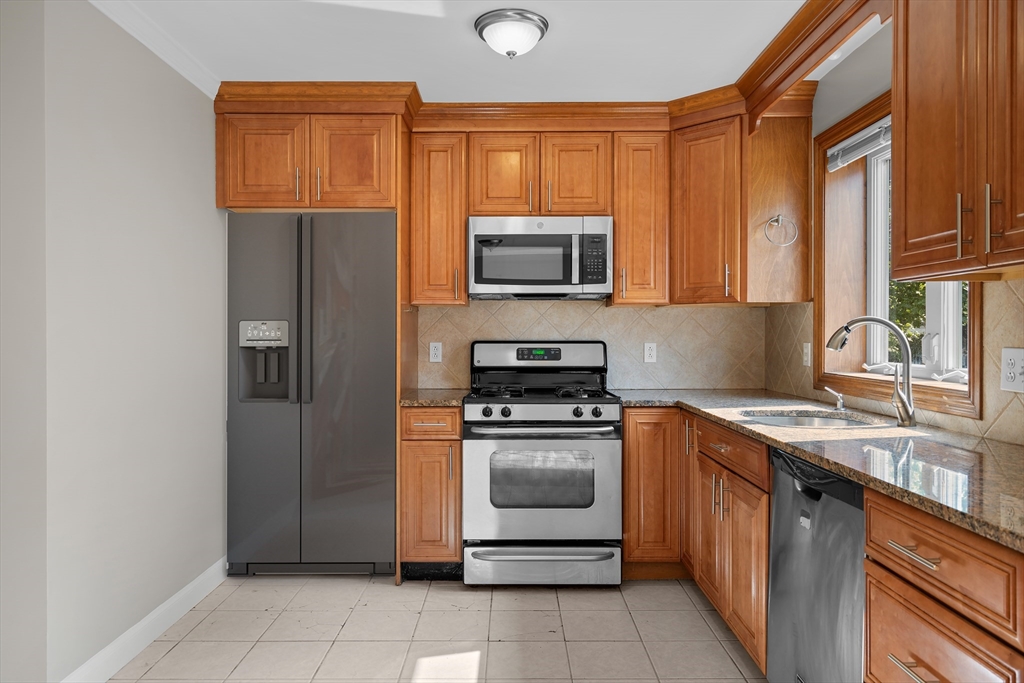 323 Commercial St # 1