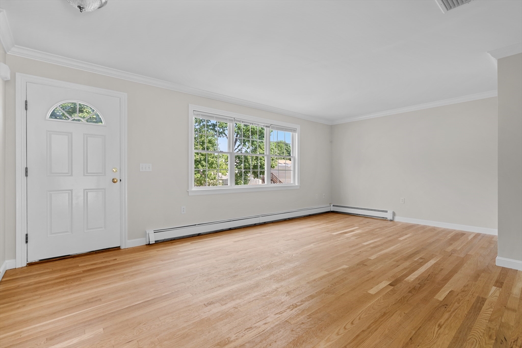 323 Commercial St # 1