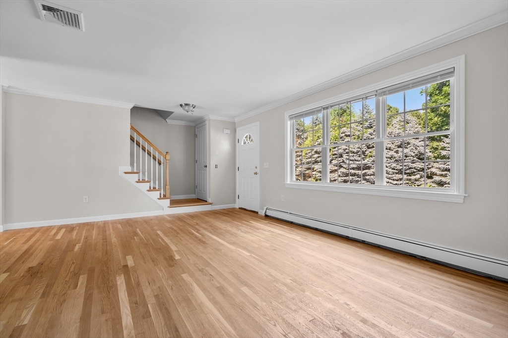 323 Commercial St # 1