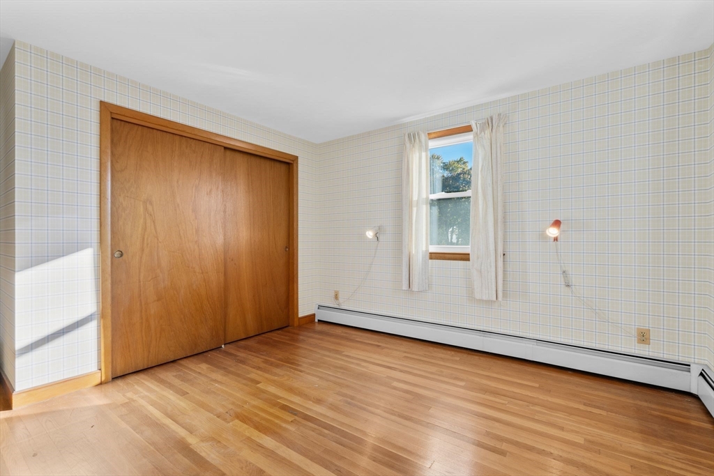 4 Dunham Rd