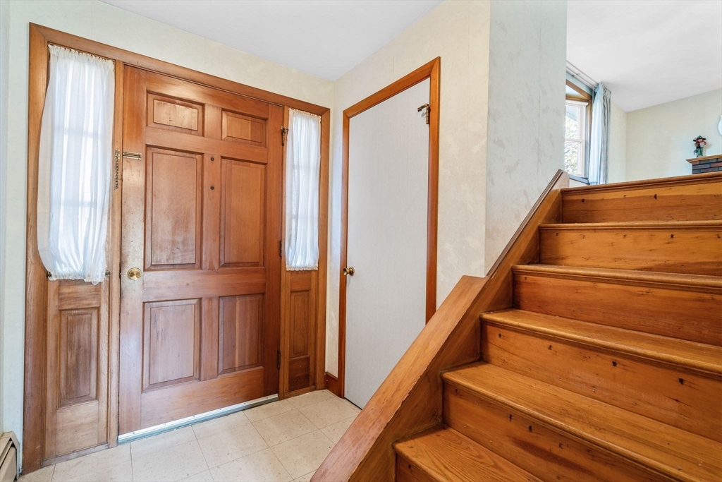 4 Dunham Rd
