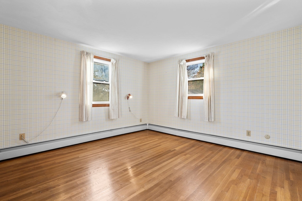 4 Dunham Rd