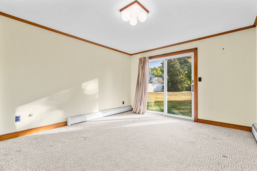4 Dunham Rd