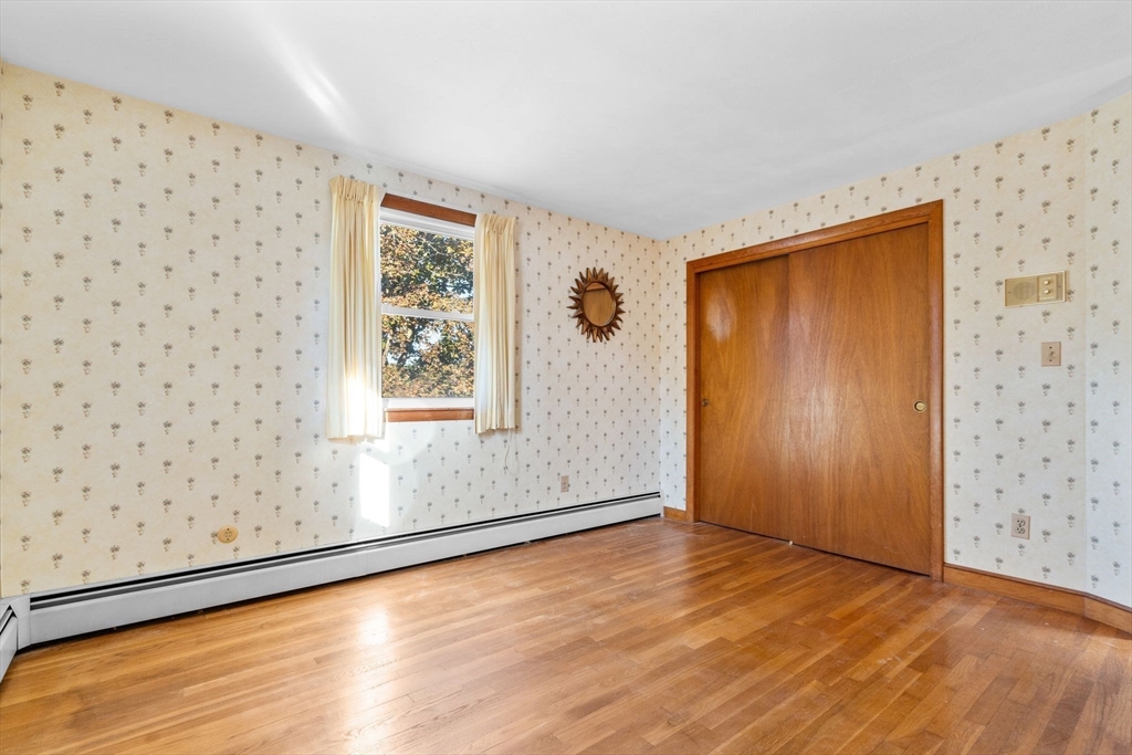 4 Dunham Rd