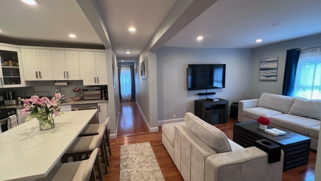31 Pierce St # 2