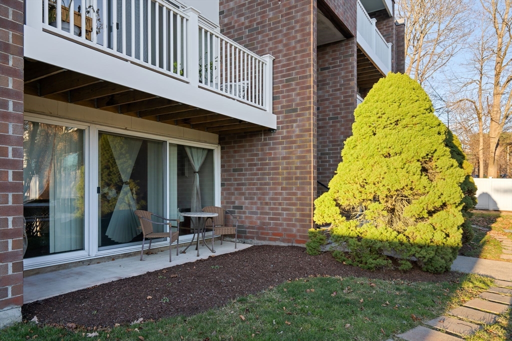 107 Walnut St # 1